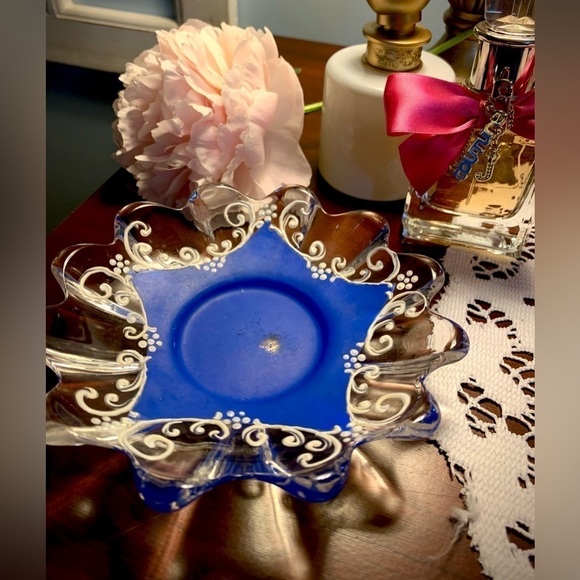 Vintage Hand-Painted Glass Dish Blue and White - Picture 6 of 6